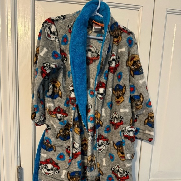 COPY - Paw Patrol Boys Robe, Cutest ever! 4T. Cozy, warm, adorable. Must Have!! - Picture 4 of 9